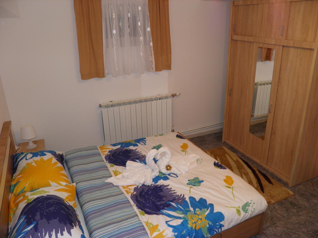 Apartman Marko Ogulin Exterior photo