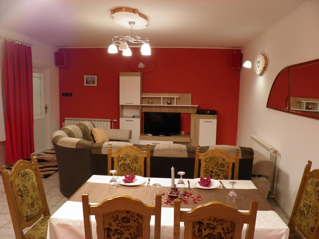 Apartman Marko Ogulin Exterior photo